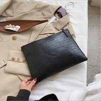Crocodile Pattern Zipper Design Clutch Bag